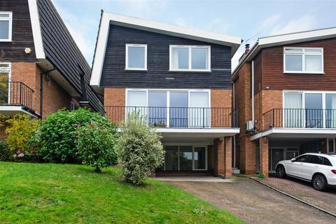 5 bedroom house to rent, Thackeray Close, Wimbledon SW19