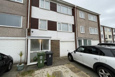 3 bedroom terraced house to rent, Falcon Cliff Court, Douglas, IM2 4AH