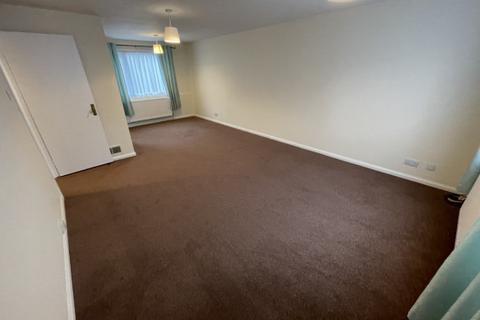 3 bedroom terraced house to rent, Falcon Cliff Court, Douglas, IM2 4AH