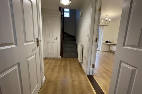 undefined, Abrahams Close, Bedford