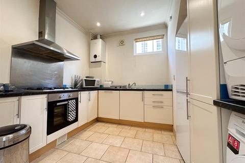 2 bedroom house to rent, Lansdown Terrace, Cheltenham GL50 2JT