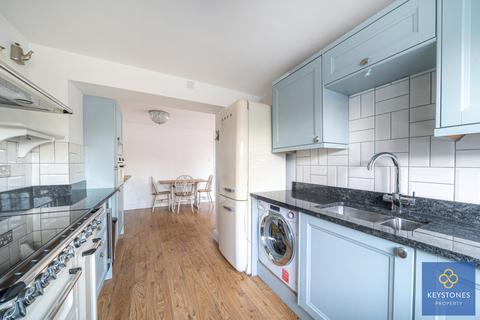 24b Hamlet Road, Romford, RM5 2DS