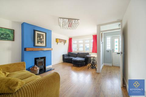 24b Hamlet Road, Romford, RM5 2DS