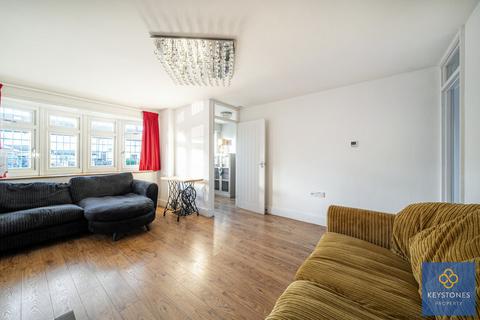24b Hamlet Road, Romford, RM5 2DS