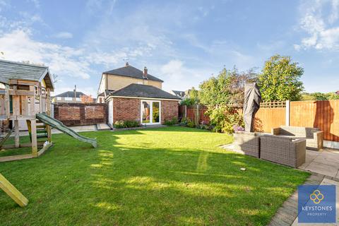 37 Helmsdale Road, Romford, RM1 4DN