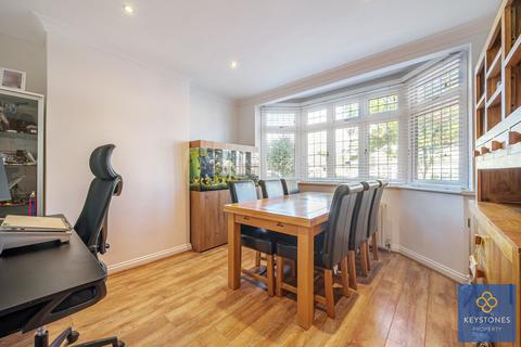 37 Helmsdale Road, Romford, RM1 4DN