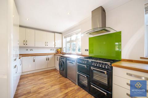 37 Helmsdale Road, Romford, RM1 4DN