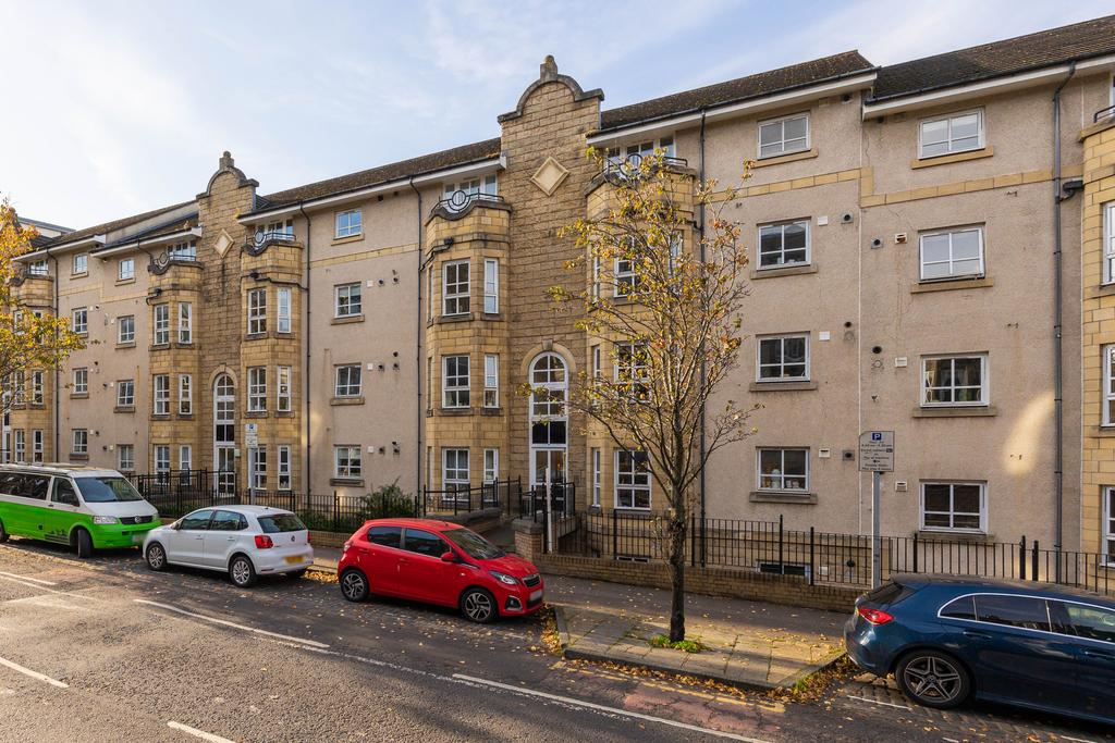 McDonald Road, Edinburgh EH7 1 bed ground floor flat for sale £170,000