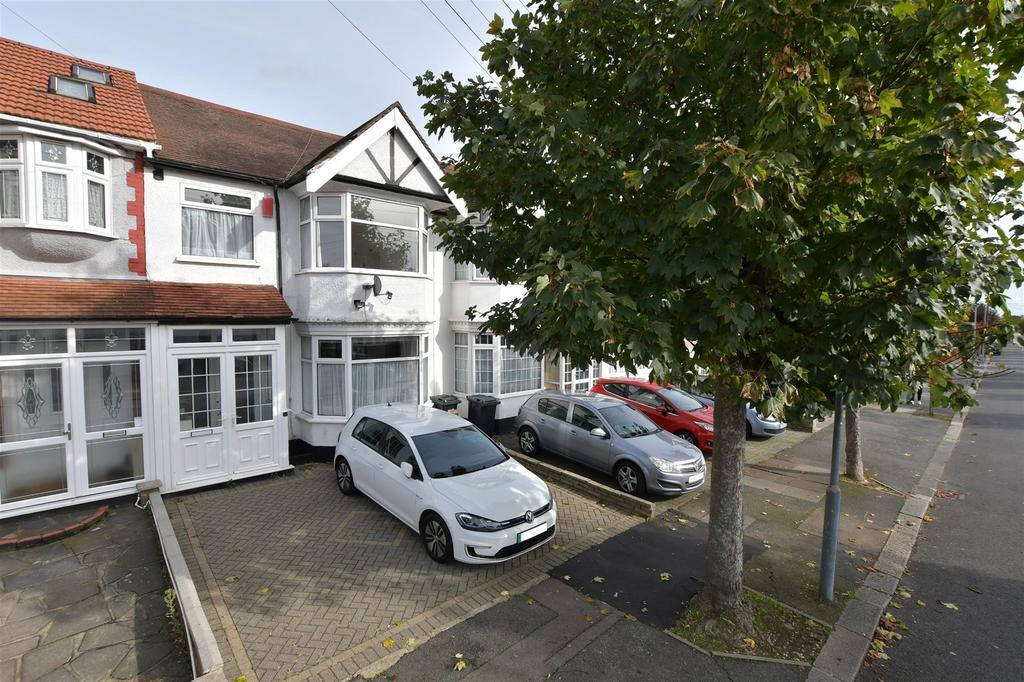 Queenborough Gardens, Ilford, Essex 4 bed terraced house for sale £
