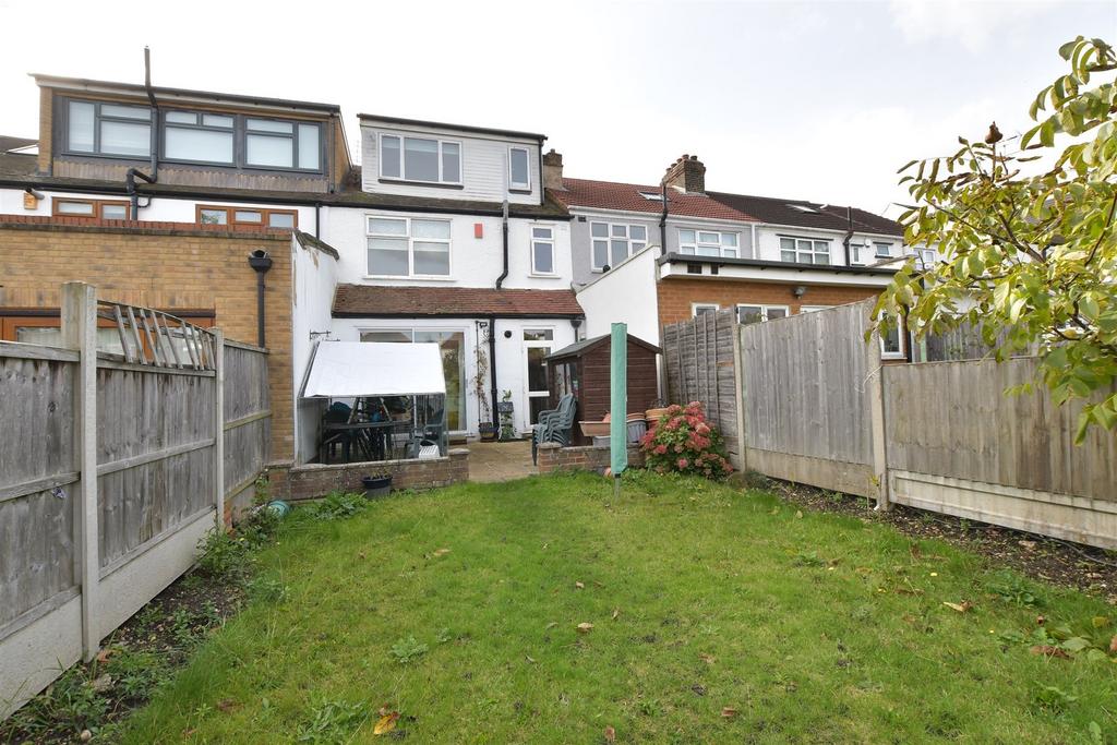 Queenborough Gardens, Ilford, Essex 4 bed terraced house for sale £