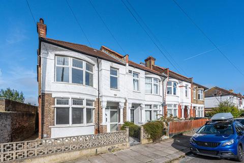 3 bedroom detached house to rent, Guildersfield Road, Streatham Common, London, SW16