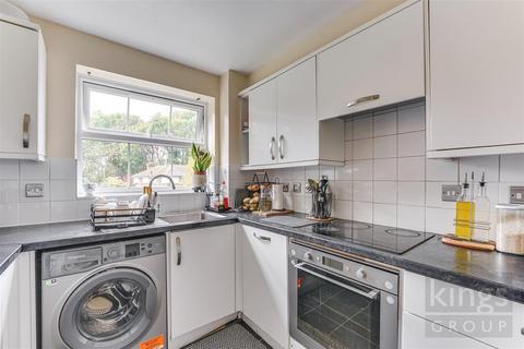 2 bedroom flat for sale, Soper Mews, Enfield- Chain Free