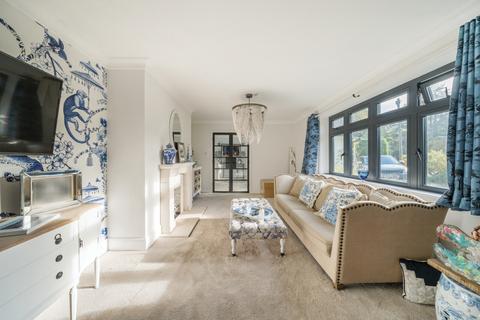 6 Dartnell Crescent, West Byfleet, KT14 6QG