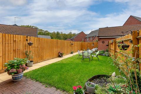 3 bedroom terraced house for sale, 2 Lickey Close, Dudley