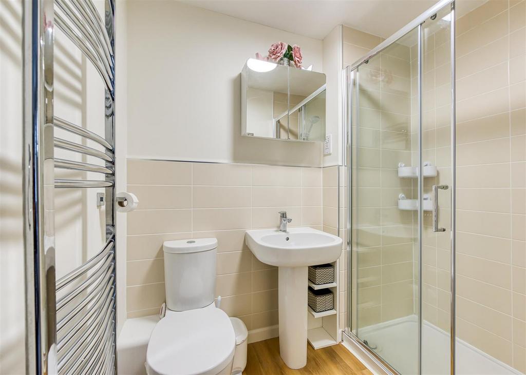 2 Lickey Close Shower Room.jpg