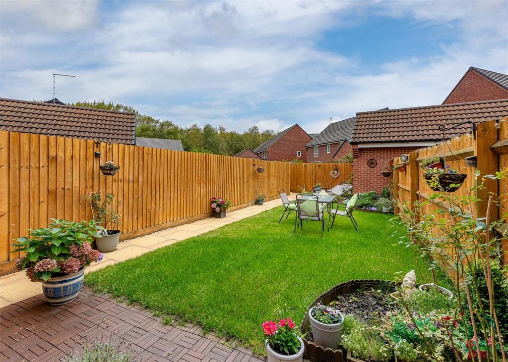 2 Lickey Close-External 3.jpg