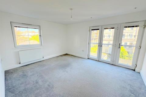 2 bedroom flat for sale, The Avenue, Upperton, Eastbourne