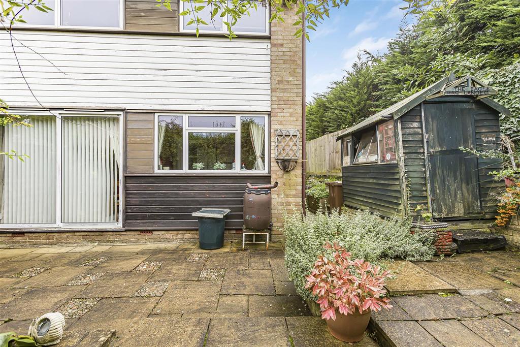 Park Road, Hertford 3 bed end of terrace house for sale £400,000