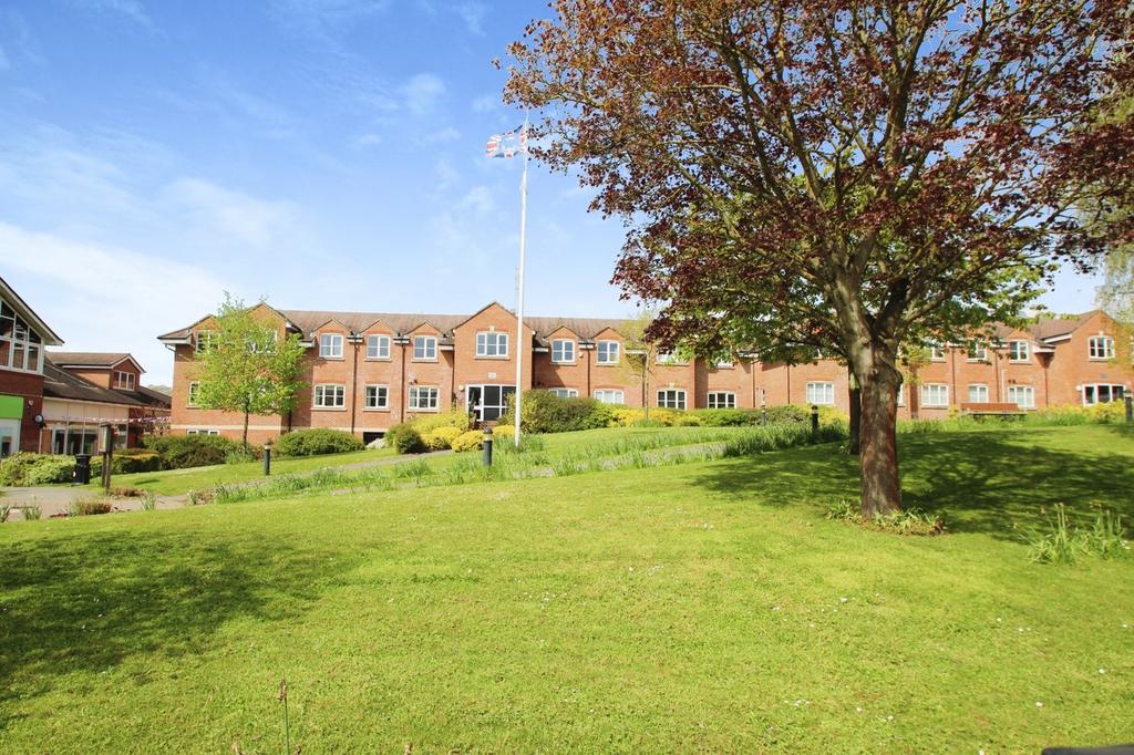 Bells Hill Green, Stoke Poges SL2 2 bed apartment to rent £1,500 pcm