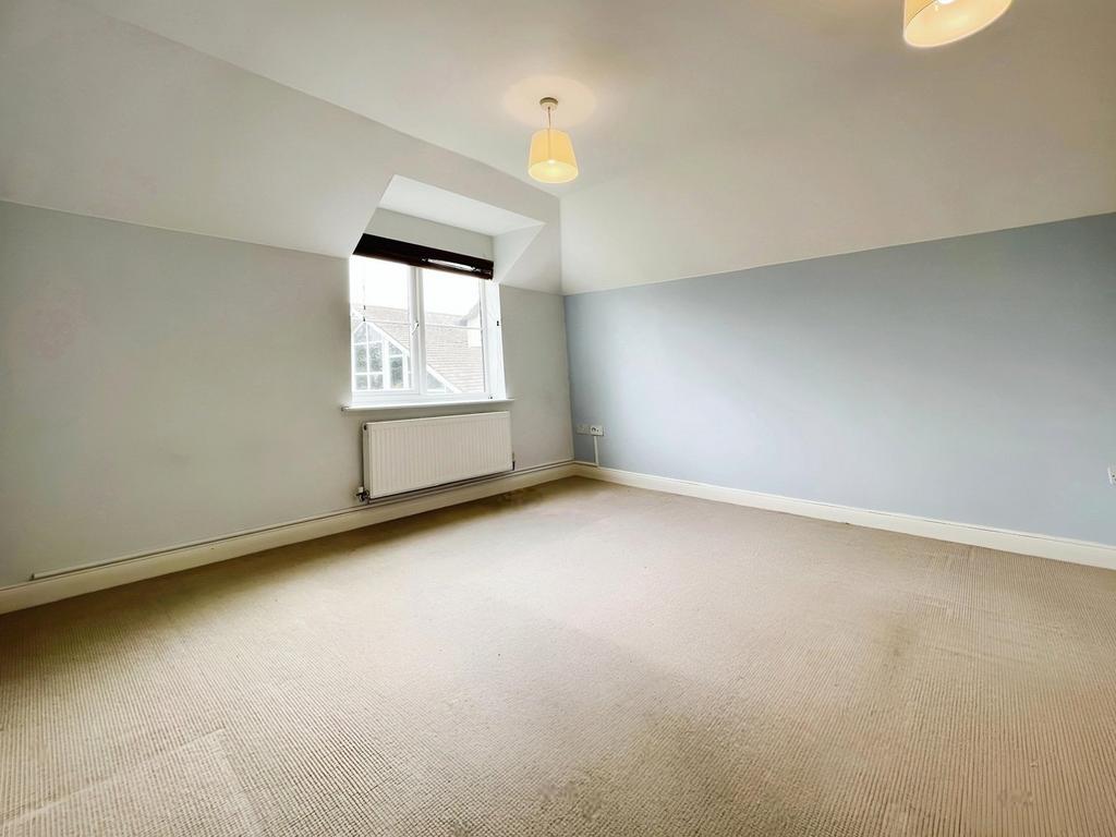 Bells Hill Green, Stoke Poges SL2 2 bed apartment to rent £1,500 pcm