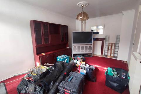 3 bedroom end of terrace house for sale, Carr Street, London, E14 7SU