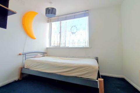 69 Carr Street, London, E14 7SU