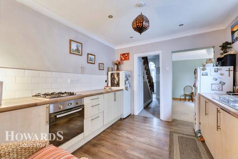 61 Carlton Road, Lowestoft, NR33 0RX