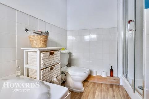 61 Carlton Road, Lowestoft, NR33 0RX