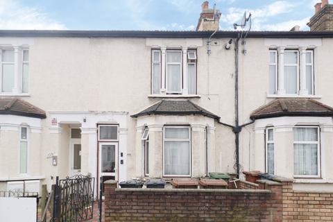 2 bedroom ground floor maisonette for sale, Fanshawe Avenue, Barking IG11