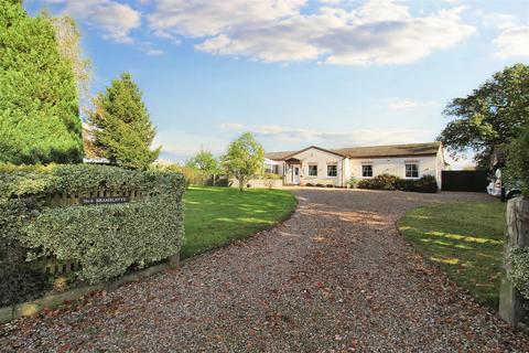 4 bedroom detached bungalow for sale, Fulmodeston Road, Hindolveston