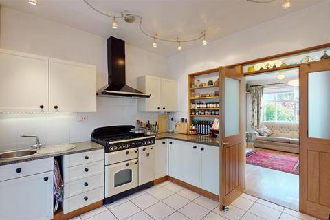 4 bedroom detached house for sale, Weston Avenue, Oswestry