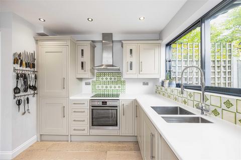 9 Adelaide Road, London, E10 5NN