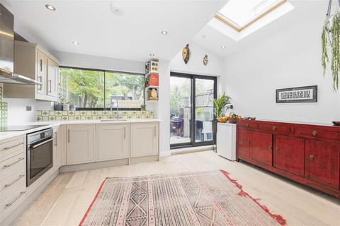 9 Adelaide Road, London, E10 5NN