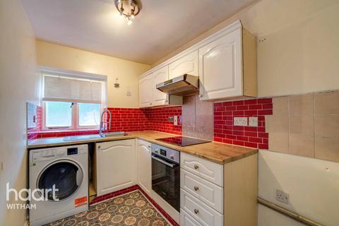 2 bedroom cottage for sale, Denholm Court, Witham