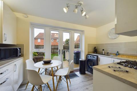 2 bedroom end of terrace house to rent, Pius Avenue, North Hykeham, Lincoln