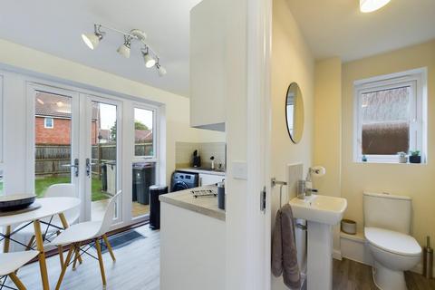2 bedroom end of terrace house to rent, Pius Avenue, North Hykeham, Lincoln