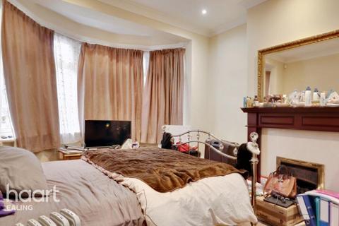 5 bedroom semi-detached house to rent, Uneeda Drive, GREENFORD