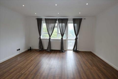 3 bedroom apartment to rent, Clement Close