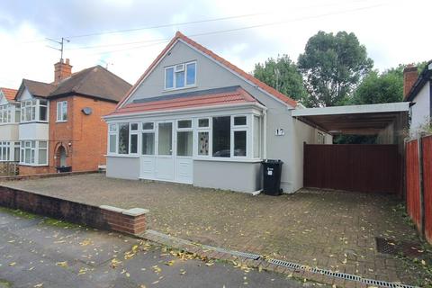 4 bedroom bungalow to rent, Anderson Avenue, Reading RG6