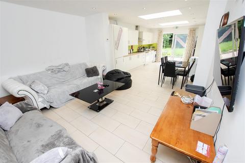 5 bedroom apartment to rent, Harborne Park Road, Birmingham B17