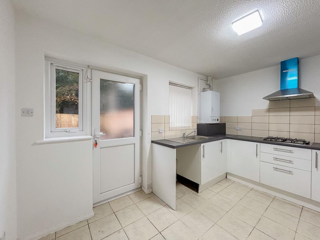Myrtle Drive, Rogerstone, NP10 2 bed terraced house for sale £210,000