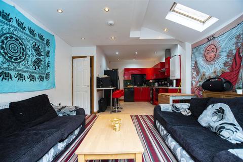 5 bedroom house to rent, Heeley Road, Birmingham B29