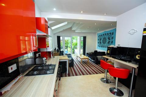 5 bedroom house to rent, Heeley Road, Birmingham B29