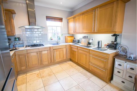 3 bedroom detached house for sale, Church Street, Spalding PE11