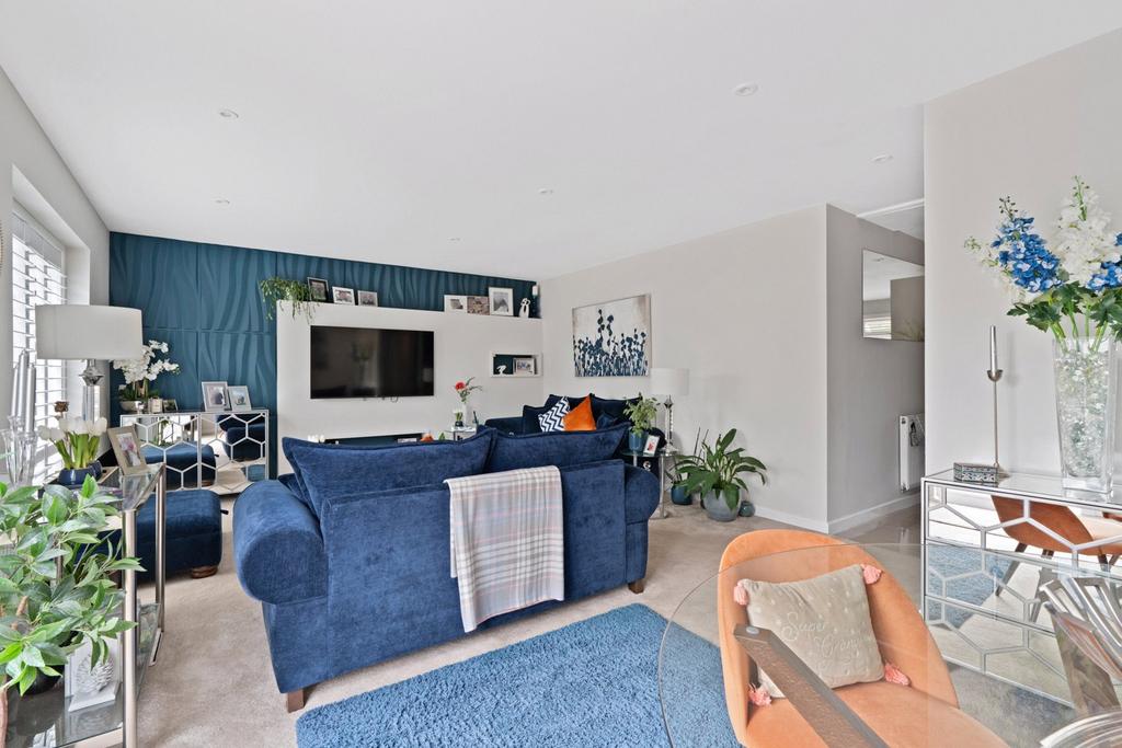 Living/Dining Area