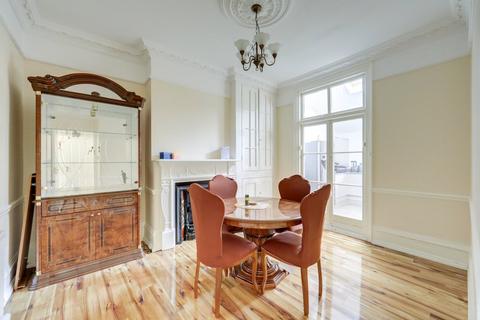 54 Balloch Road, London, SE6 1SW