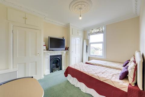 54 Balloch Road, London, SE6 1SW