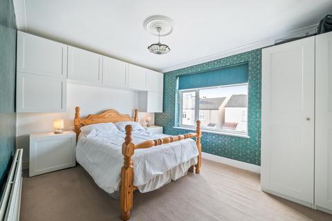 30 Dunton Road, Romford, RM1 4AH