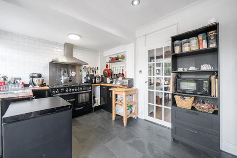 30 Dunton Road, Romford, RM1 4AH