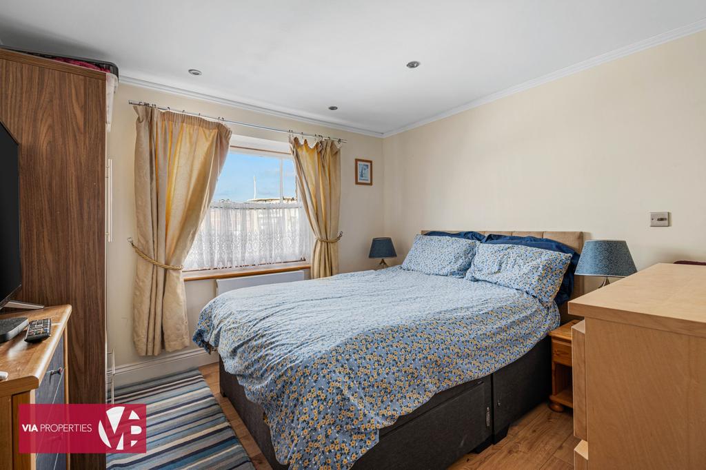 11 Burford Street Hoddesdon via properties...